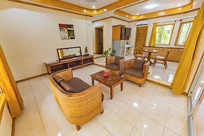 Palms Cove Resort