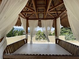 Palms Cove Resort
