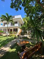 Palms Cove Resort