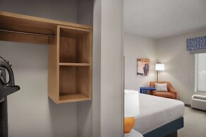 Hampton Inn & Suites Williston