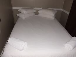 Bains Lodge