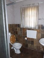 Bains Lodge