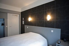 Logis Hôtel Le Chene Dore