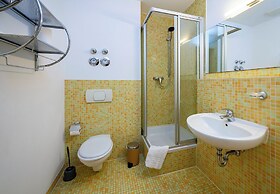 Hostel Mondpalast