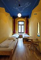 Hostel Mondpalast