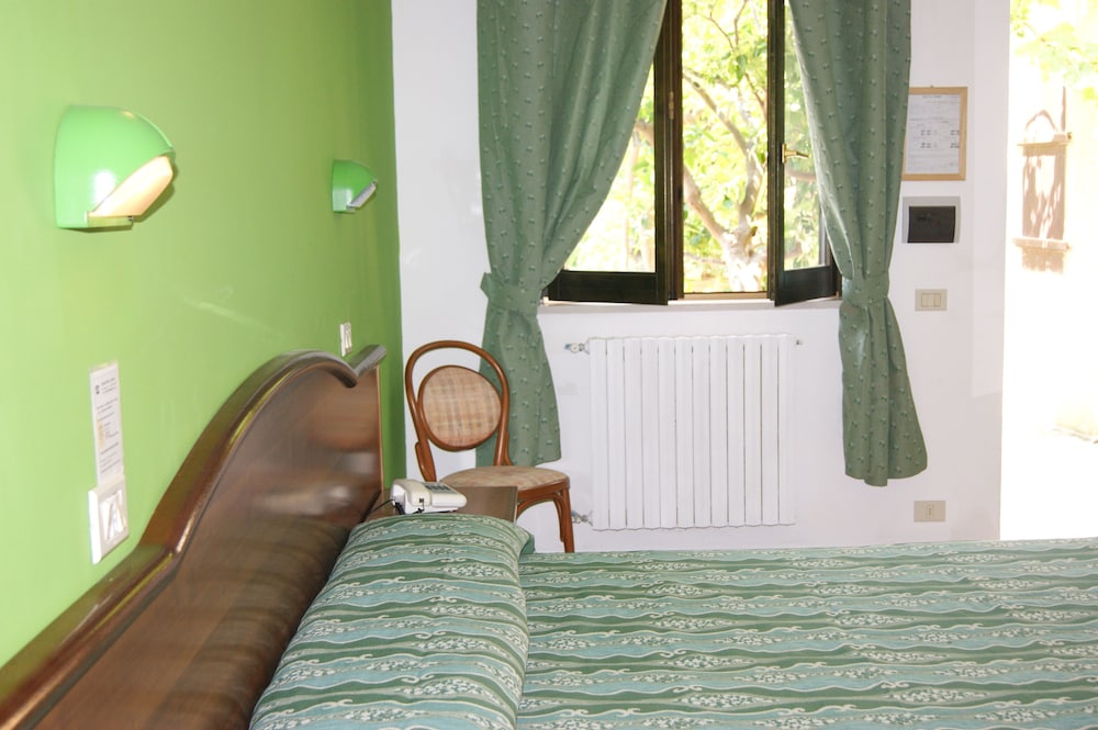 Albergo Residence Villa a Mare