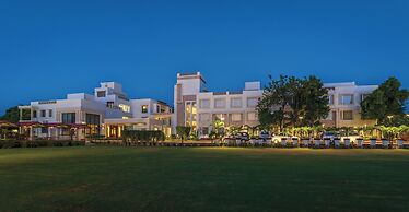 Lariya Resort