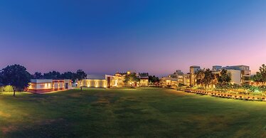 Lariya Resort