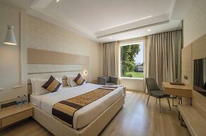 Lariya Resort