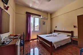 Lucia Hotel