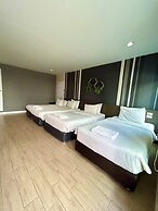 Paragon Inn