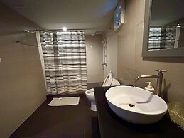 Paragon Inn