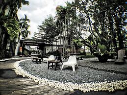 Paragon Inn