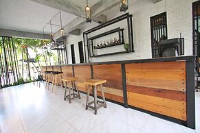 Paragon Inn