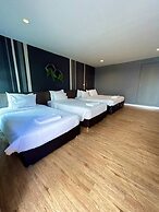 Paragon Inn