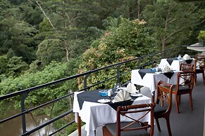 Hunas Falls Hotel