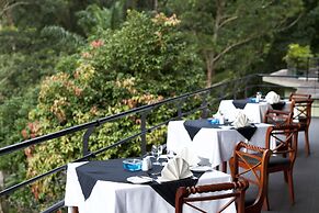 Hunas Falls Hotel