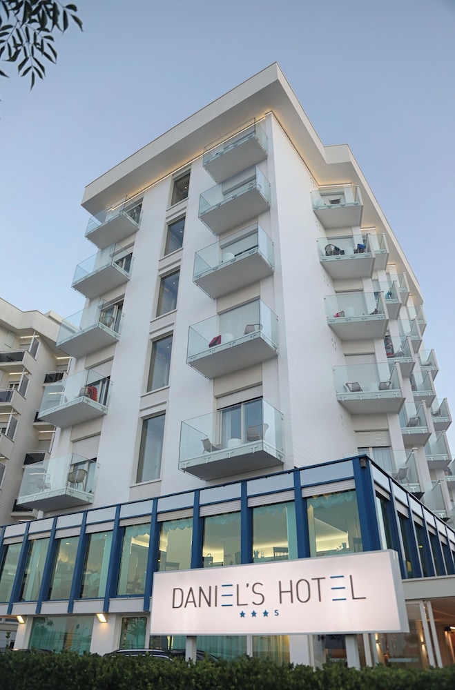 Daniel's Hotel