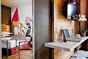 Anova Hotel & Spa