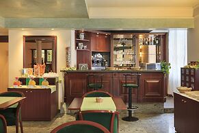 Dream Hotel