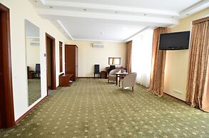 Platinum Hotel