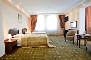 Platinum Hotel