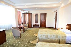 Platinum Hotel