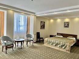 Platinum Hotel