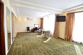 Platinum Hotel