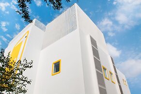 Bloomrooms @ Link Road