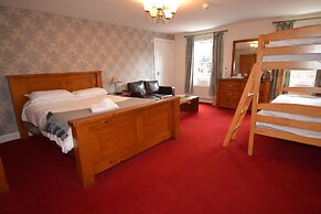 The Elphinstone Hotel