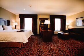 Hampton Inn & Suites Minot Airport