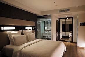 11 Mirrors Design Hotel