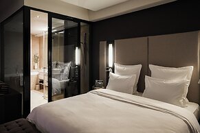 11 Mirrors Design Hotel