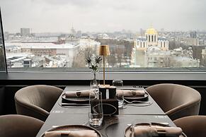 11 Mirrors Design Hotel