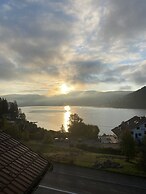 Les Reflets du Lac