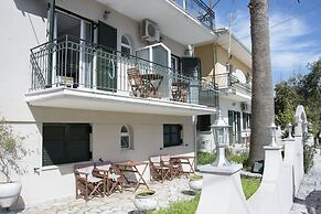George House Apartments & Villa