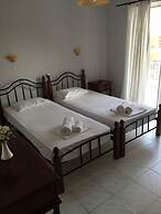 George House Apartments & Villa