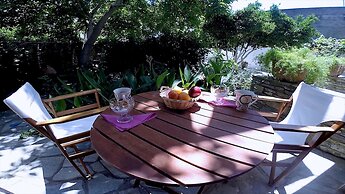 Mirto Apartments