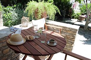 Mirto Apartments