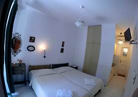 Mirto Apartments