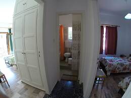 Mirto Apartments