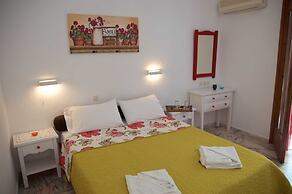 Mirto Apartments