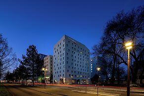 Seven Urban Suites Nantes Centre