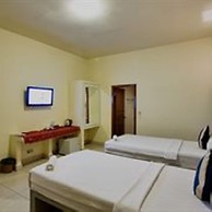G Eleven Hotel