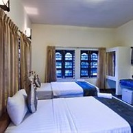 G Eleven Hotel