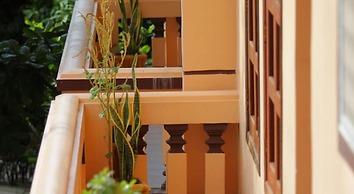 G Eleven Hotel