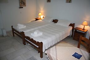 Studios Naxos