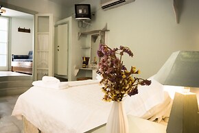 Studios Naxos