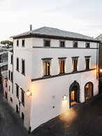Palazzo Piccolomini